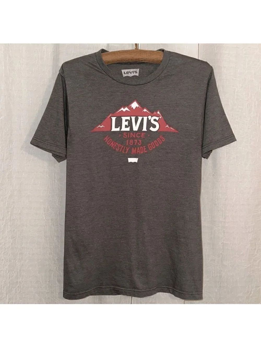 LEVI’S S Gray Red White Graphic Short Sleeve Cotton Blend Tee